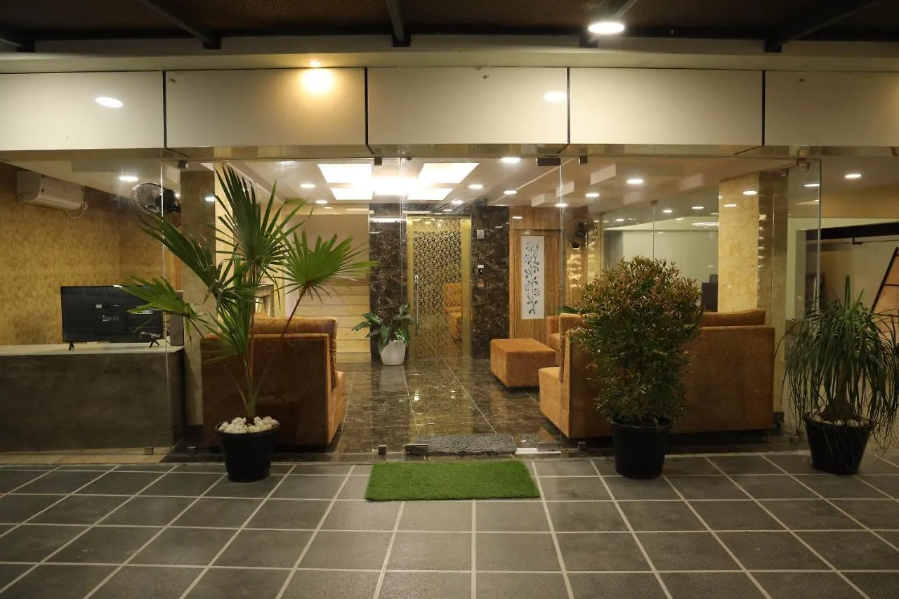 Dreams Paradise Airport Residency Nedumbassery Motel