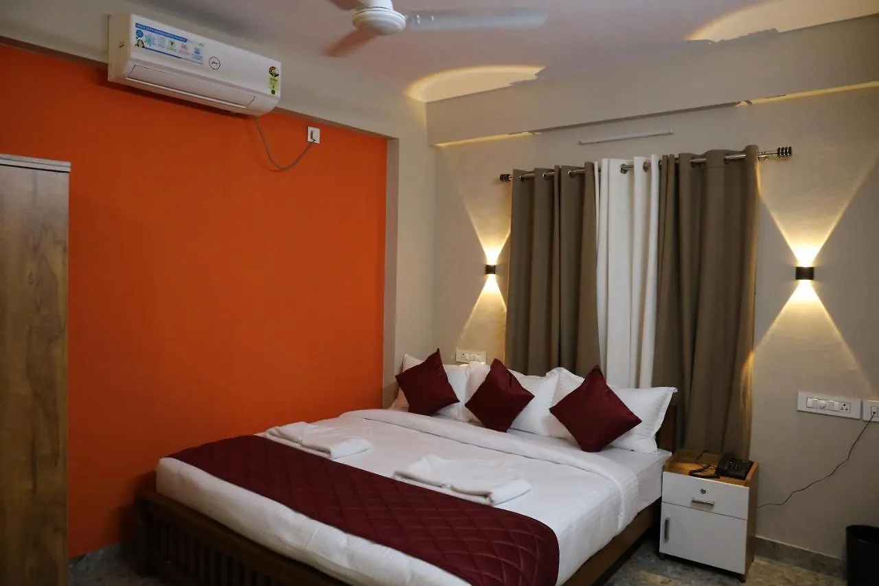 Dreams Paradise Airport Residency Nedumbassery Motel